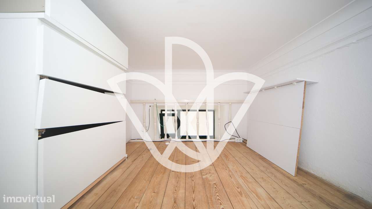 Loja com Mezanine em Campo de Ourique-5