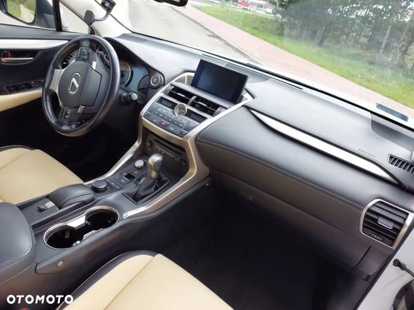 Lexus NX 200t Prestige AWD - 37