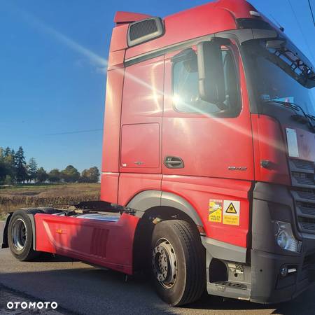 Mercedes-Benz ACTROS - 12