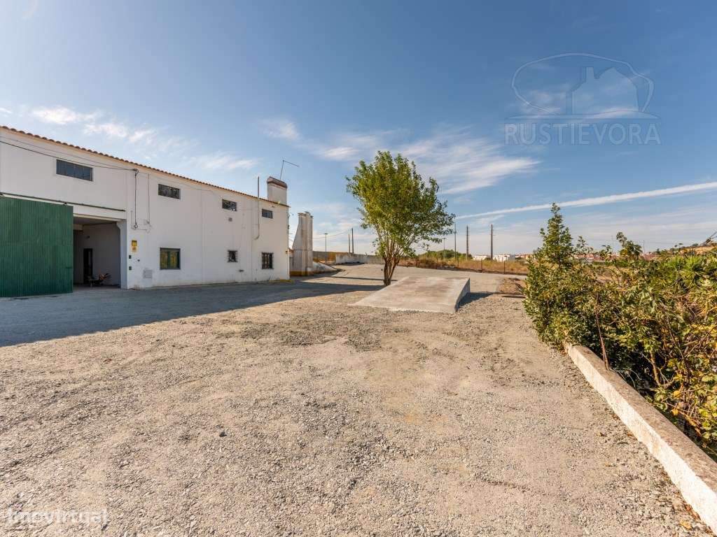 Armazém com 3 pisos - quinta - Montemor-o-Novo-31