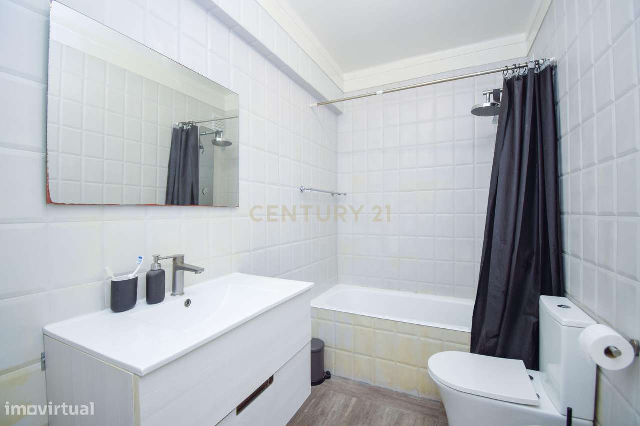 Exclusivo apartamento T2 com terraço na Quinta do Barão – Carcavelos-13