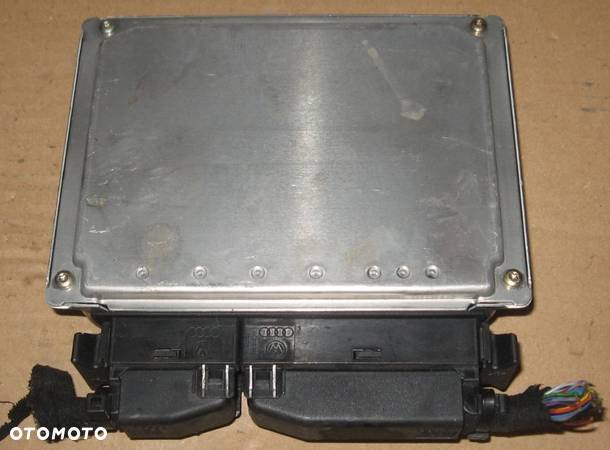 sterownik komputer silnika AUDI A4 B5 VOLKSWAGEN PASSAT B5 2.8 V6 4D0907551 0261204214/215 - 3