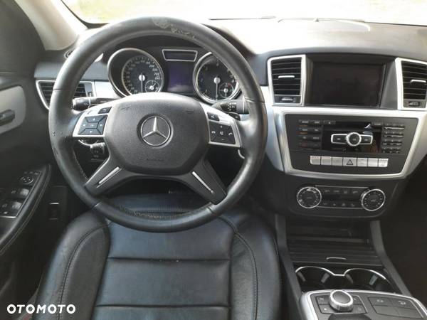 Mercedes-Benz ML 350 BlueTec 4-Matic - 13