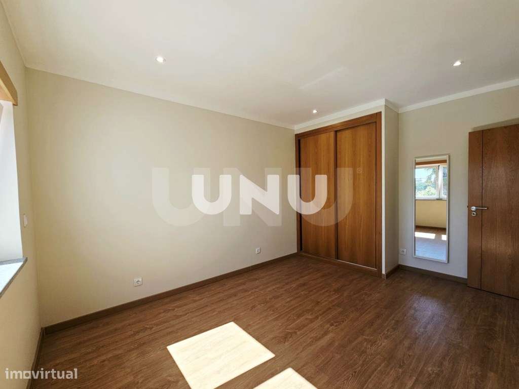 Moradia Geminada T4 - Zona Residencial-16