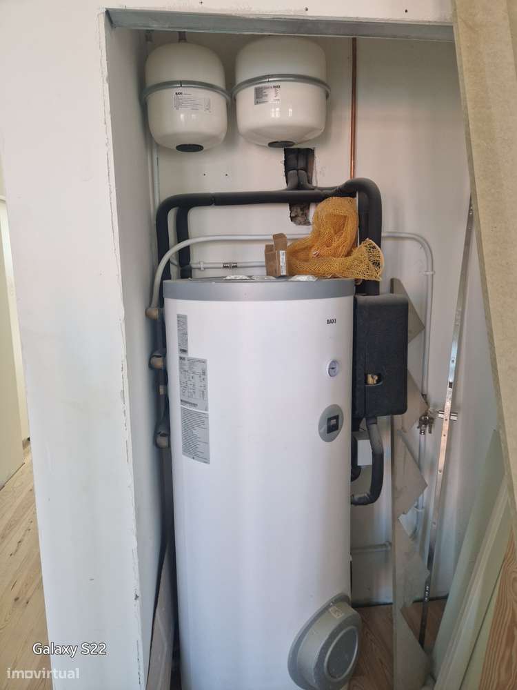 T2 no 3º Andar com 3 Jardins, Elevador, Coz.Equipada Lx-13