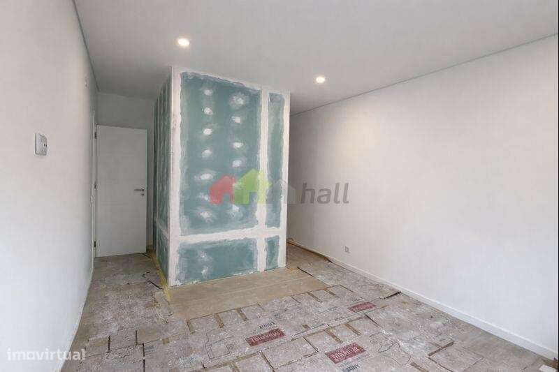 Apartamento T4 totalmente remodelado | Av. Afonso Henriques – Barreiro-25