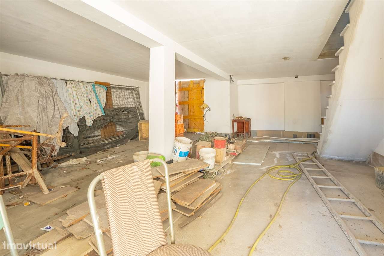 Moradia T4 em Construção em Vale Flores - Feijó Almada-18