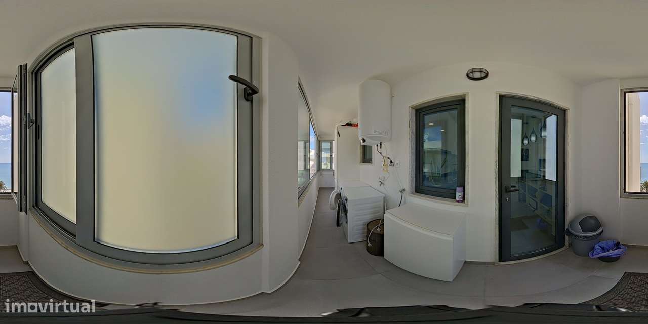 Apartamento T3 Renovado com Vista Mar e Terraço em Armação de Pêra-52