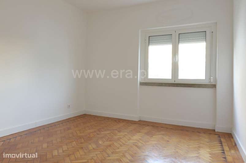 T2+1 na Vila de Sesimbra a 200m da Praia - Grande imagem: 3/8