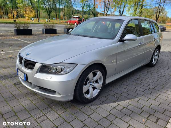 BMW Seria 3 325i Touring Edition Exclusive - 1