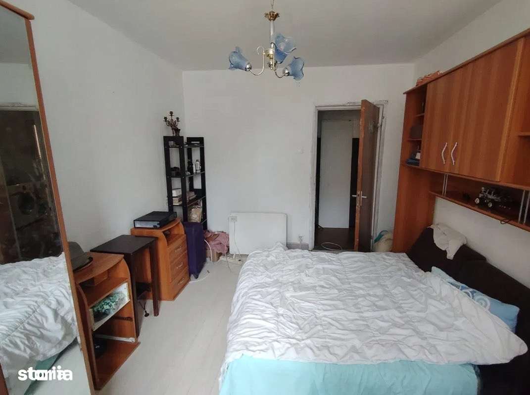 Apartament trei camere pe Aleea Otesani