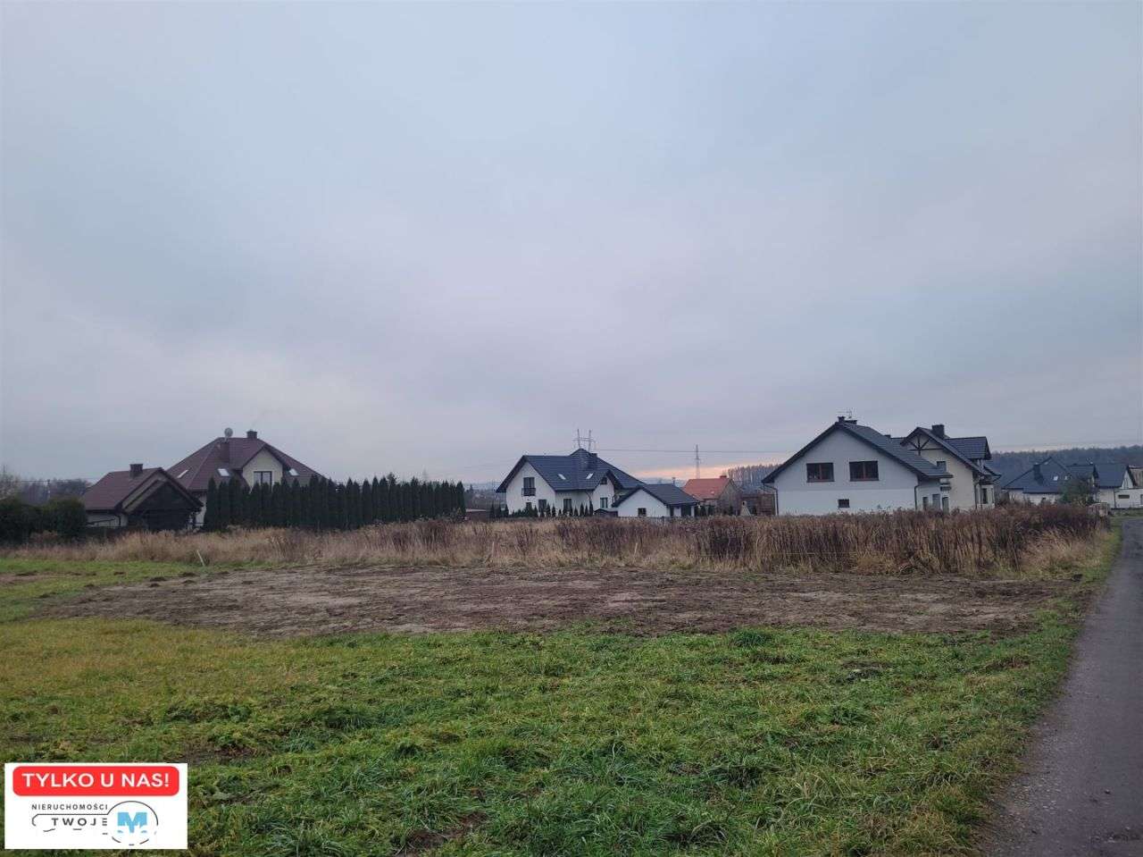 Działka budowlana z mediami Wiśniowa, Kostomłoty I-0