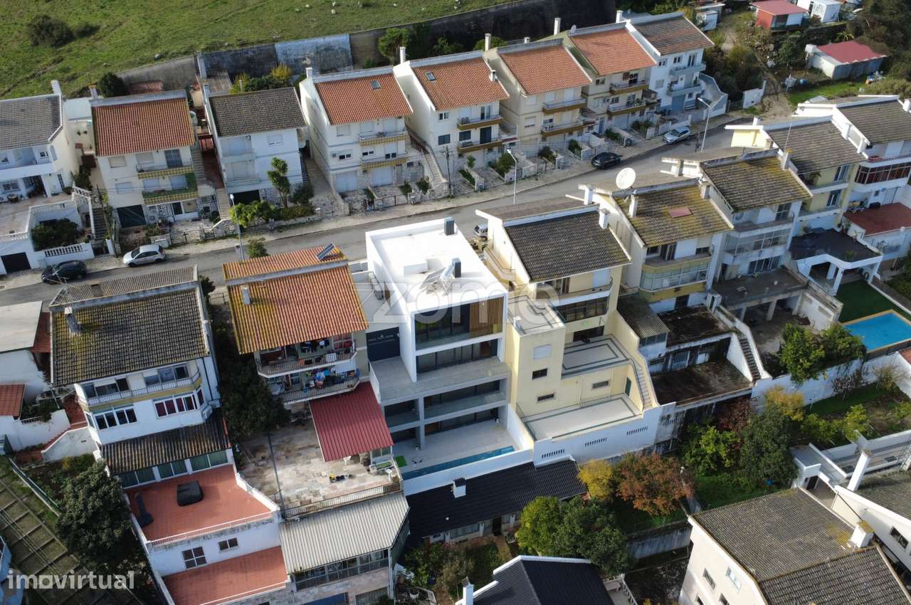 Moradia T9 de luxo com vista panorâmica em Loures-28