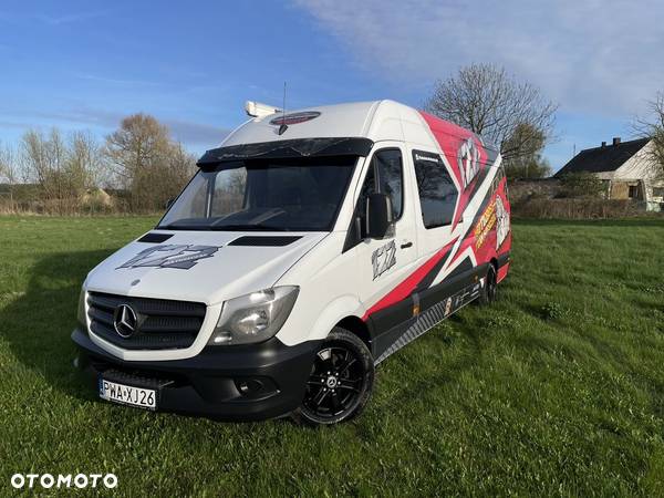 Mercedes-Benz Sprinter - 1