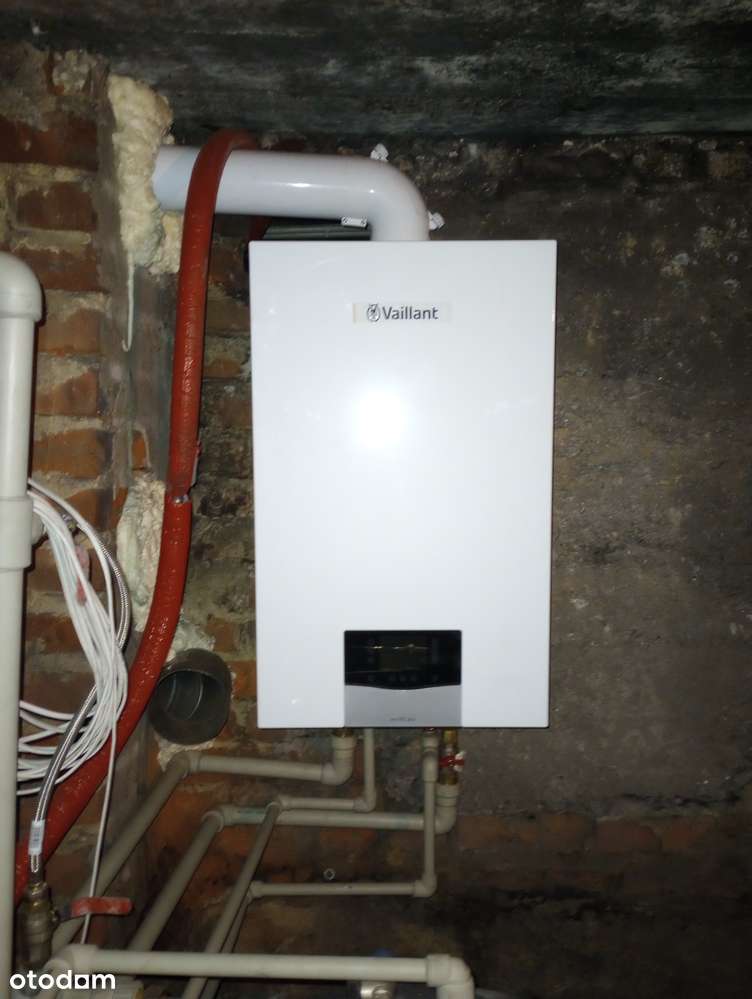 Dom w trakcie remontu w pięknej okolicy.-7