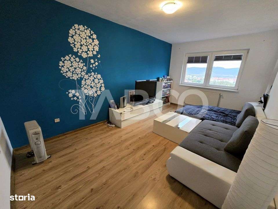 Apartament decomandat 3 camere balcon pivnita lift Vasile Aaron Sibiu - Imagine principală: 2/17