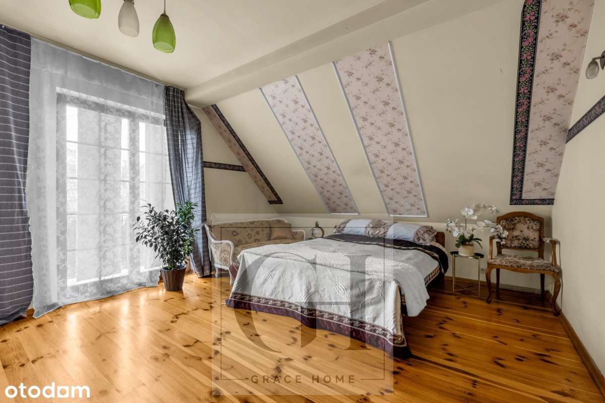 Dom rodzinny z dużym potencjałem inwestycyjnym.-13