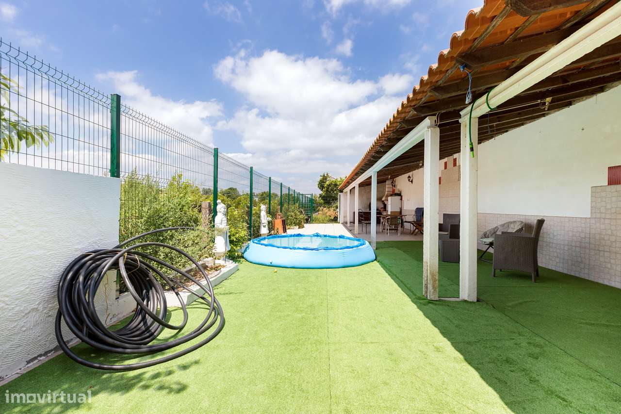 Moradia remodelada, 2 quartos, espaço exterior-12