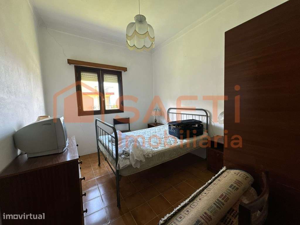 Casa toda em pedra, em excelente localização - Grande imagem: 4/9