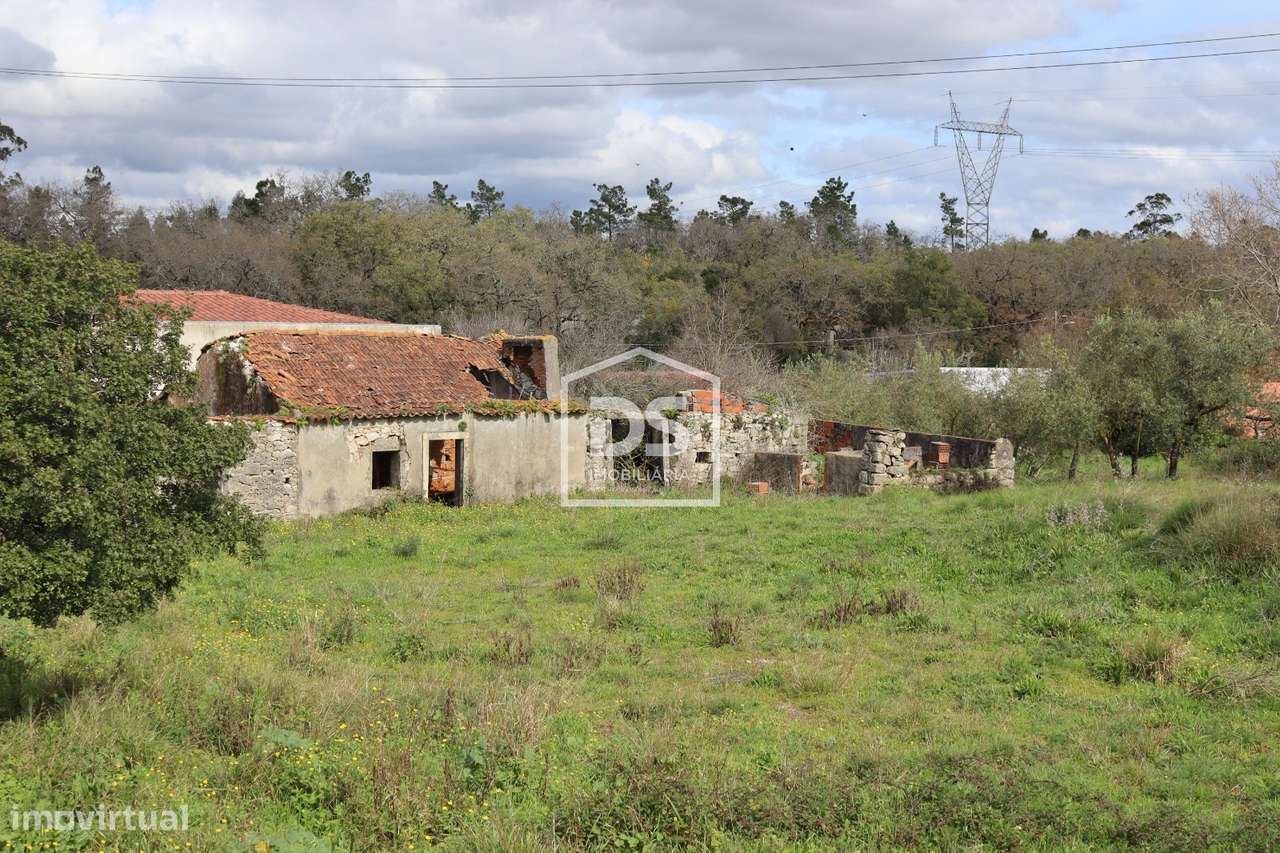 Moradia Devoluta T3 Venda em Aljubarrota,Alcobaça - Grande imagem: 2/6