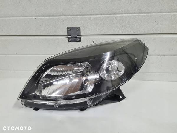 Lampa przednia lewa Dacia Sandero I - 1