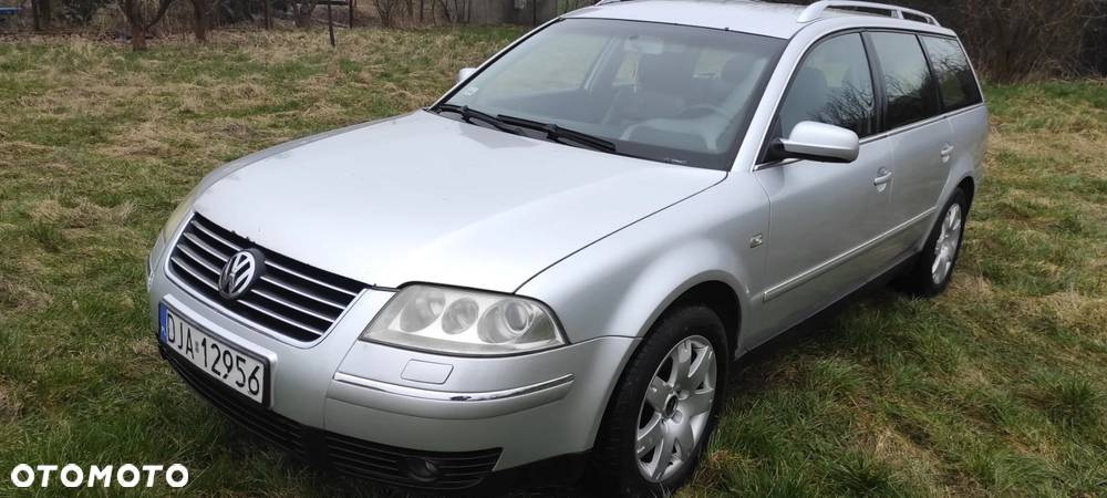 Volkswagen Passat 2.5 TDI 4Mot Highline - 1