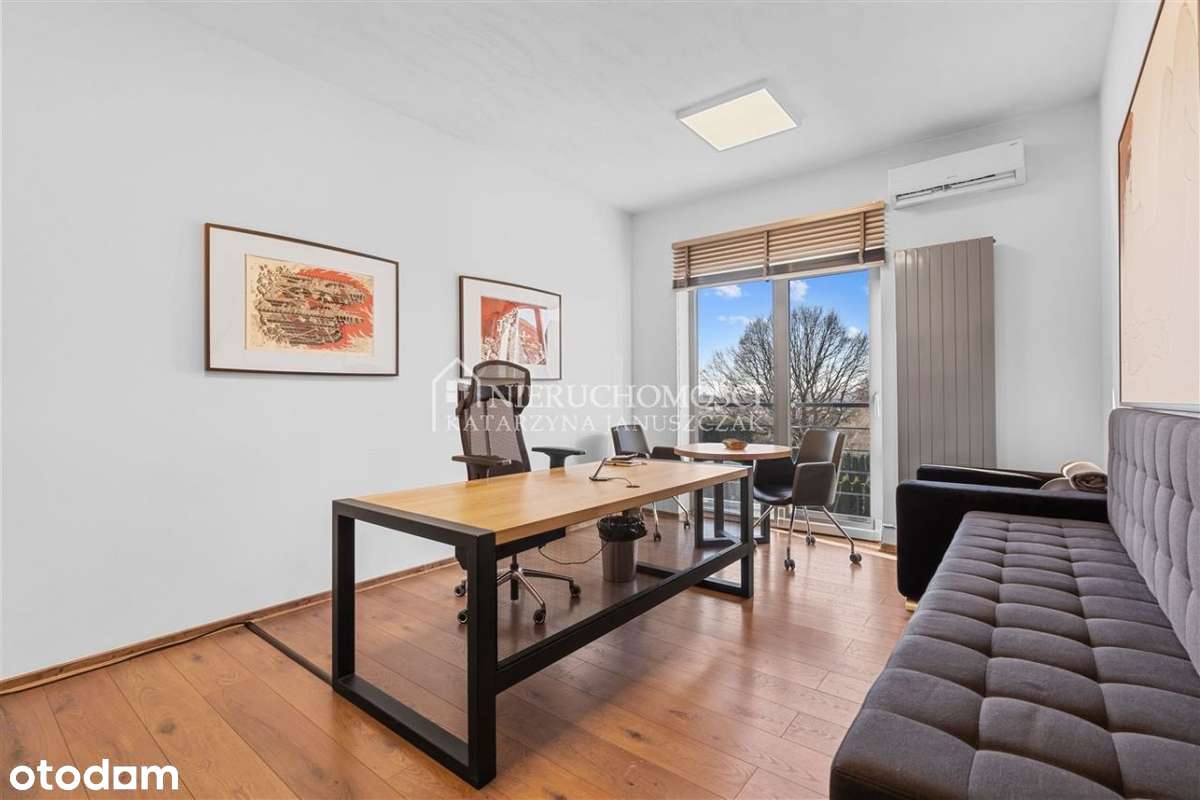 Biurowiec W Świetnej Lokalizacji-17