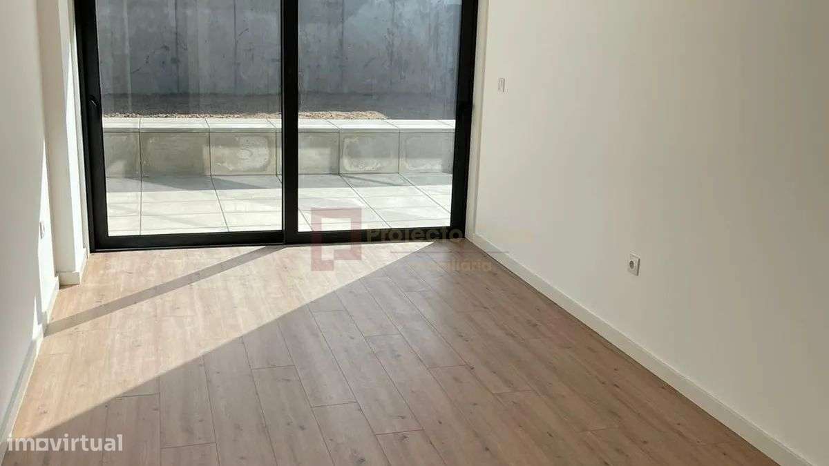 T2 com Terraço em Canidelo-5
