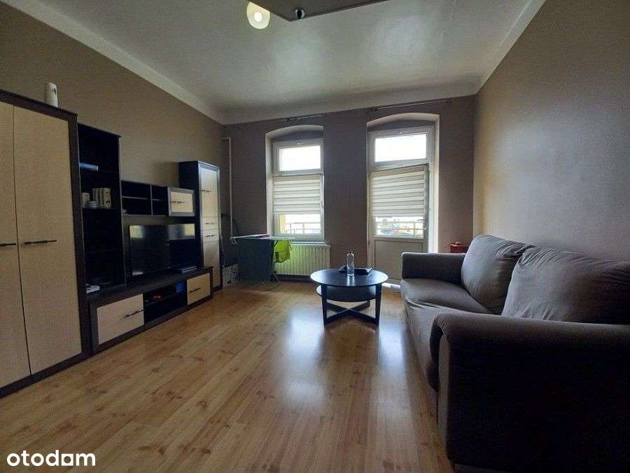 ulica Robotnicza 2 pokoje z balkonem, 1 piętro-1