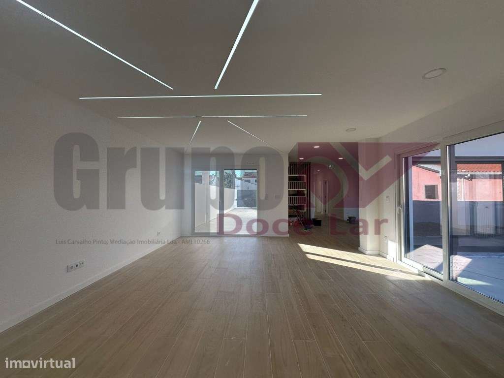 Moradia Isolada Térrea V4 em Construção - Quinta do Anjo - Grande imagem: 4/18