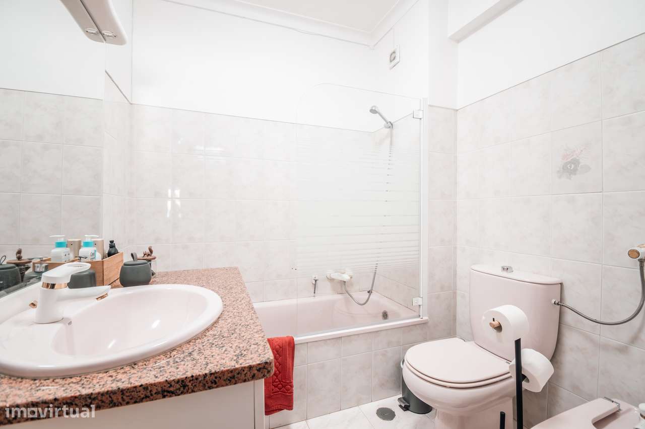 Espaçoso apartamento T3 em Mem Martins-12