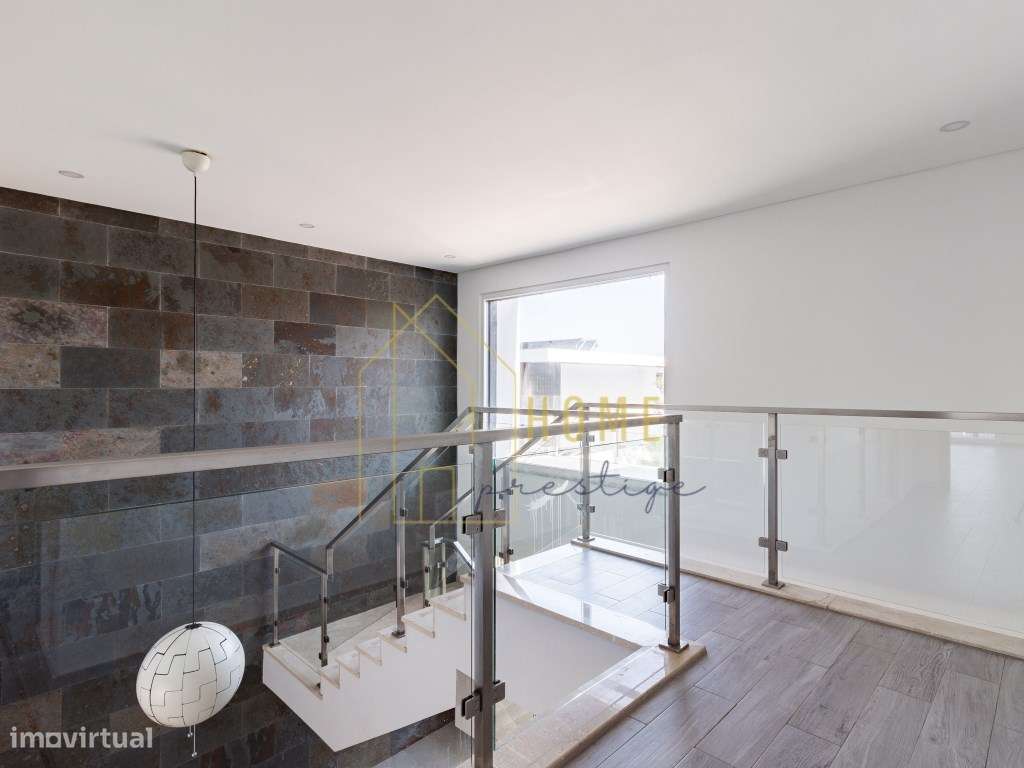 Moradia T4 com Piscina na Marisol - Conforto, Lazer e Proximidade d...-13