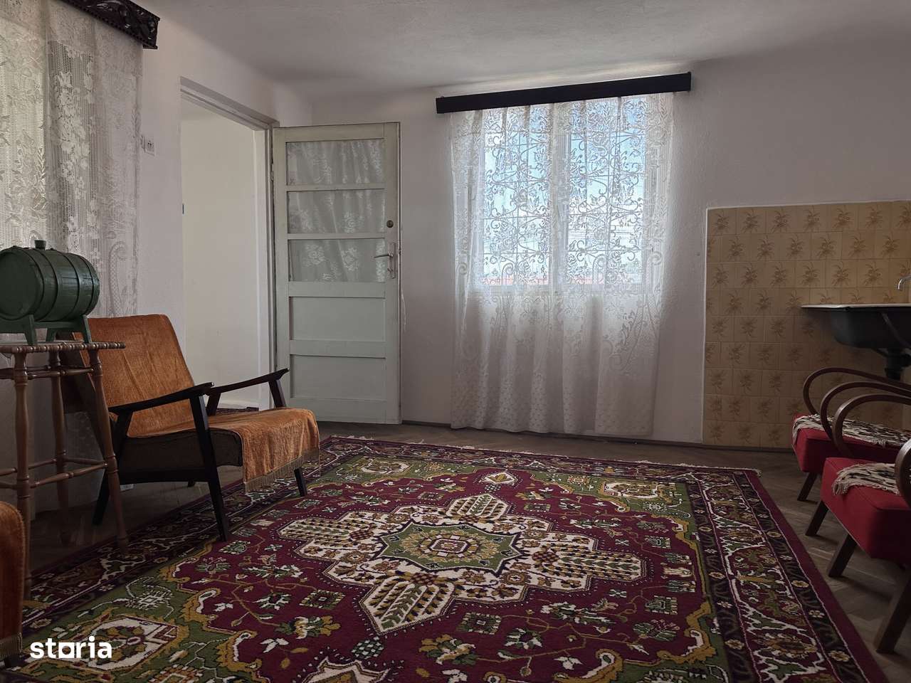 Vanzare casă cu potențial rezidențial și comercial în Pucioasa -441 mp-16