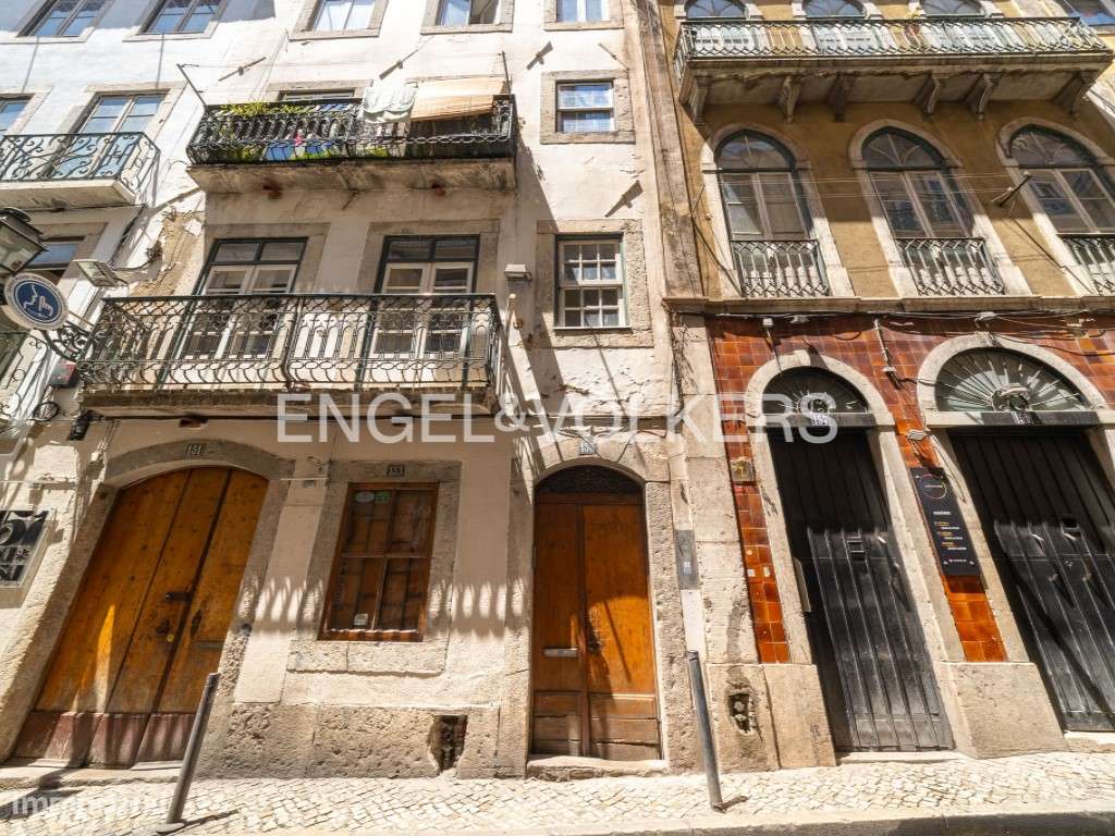 T2 com Licença de Alojamento Local no Bairro Alto-22