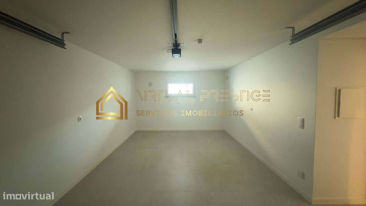 Moradia T4+1 nova com piscina e garagem em Palhais + cave com escri...-28