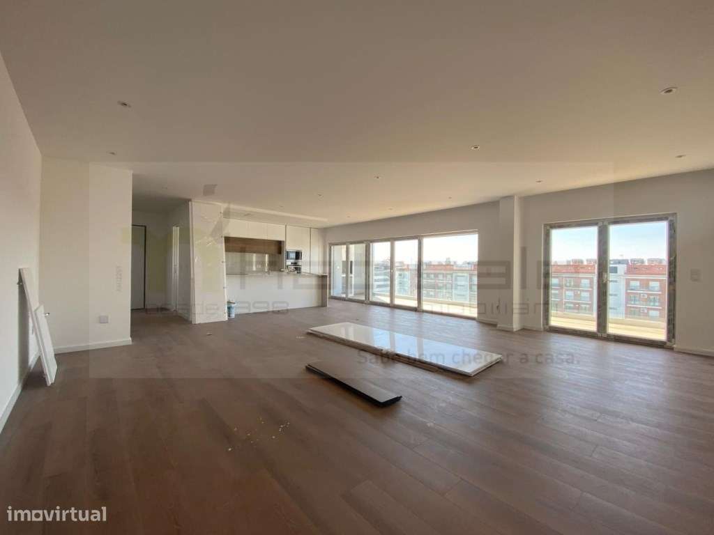 Apartamento T4 Duplex - Grande imagem: 3/51