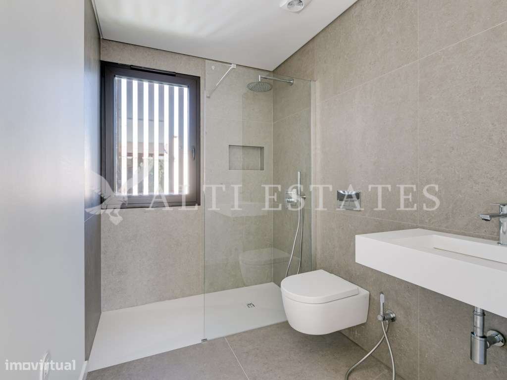 Moradia moderna T3+1 recém-construída em Murches-31