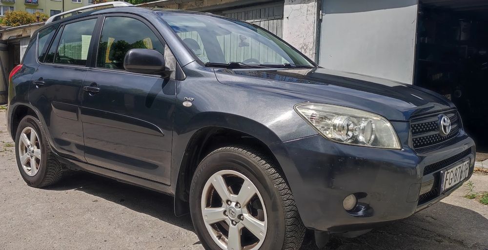 Toyota Rav4 III (2006-2012) 2.2 D-4D Prestige 2007