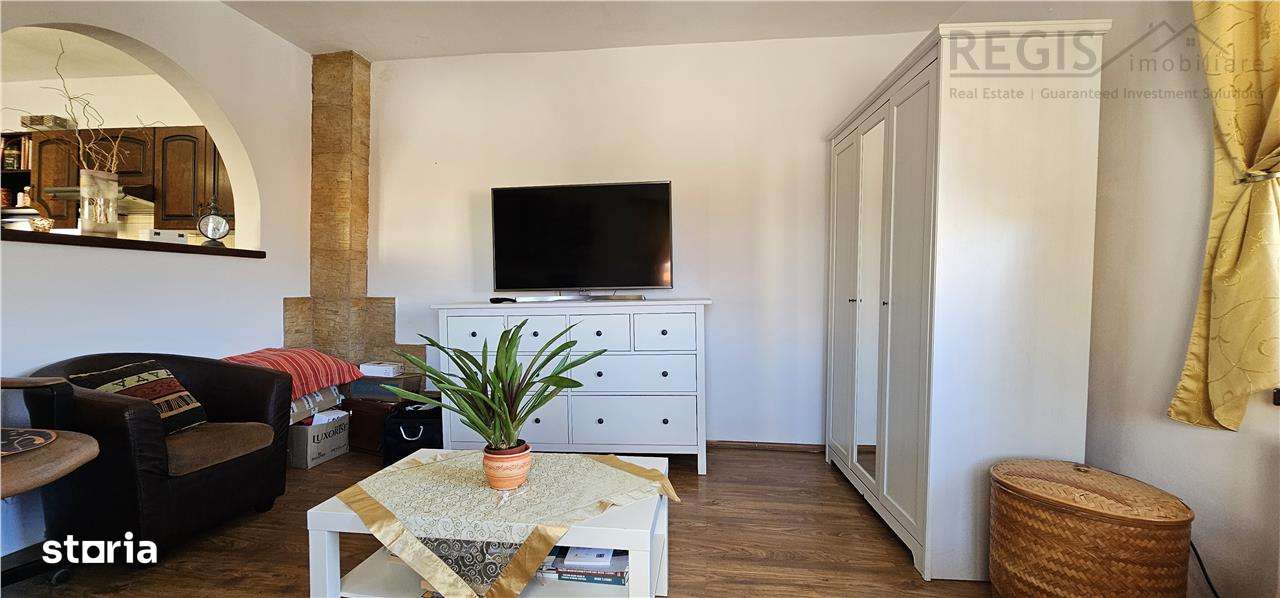 Casa cu curte Schei - Imagine principală: 3/17