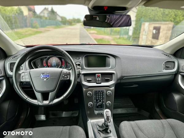 Volvo V40 T2 Momentum - 5