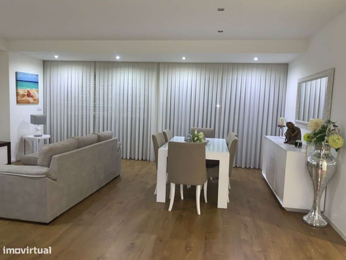 Apartamento T3 de Luxo - Em frente D.Diogo Sousa - Grande imagem: 2/11