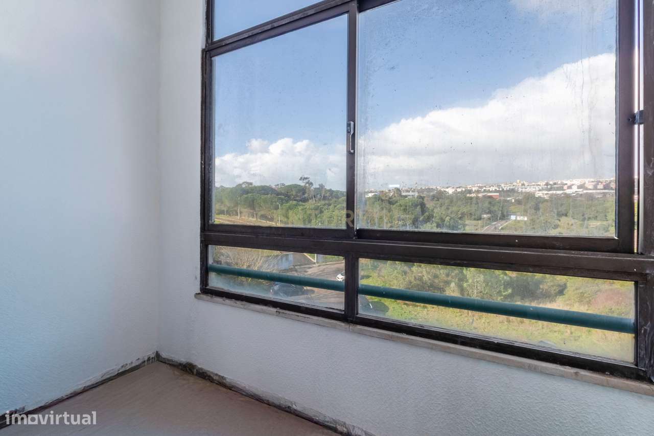 Apartamento T1 totalmente remodelado com 2 varandas,  Prédio com eleva - Grande imagem: 5/29