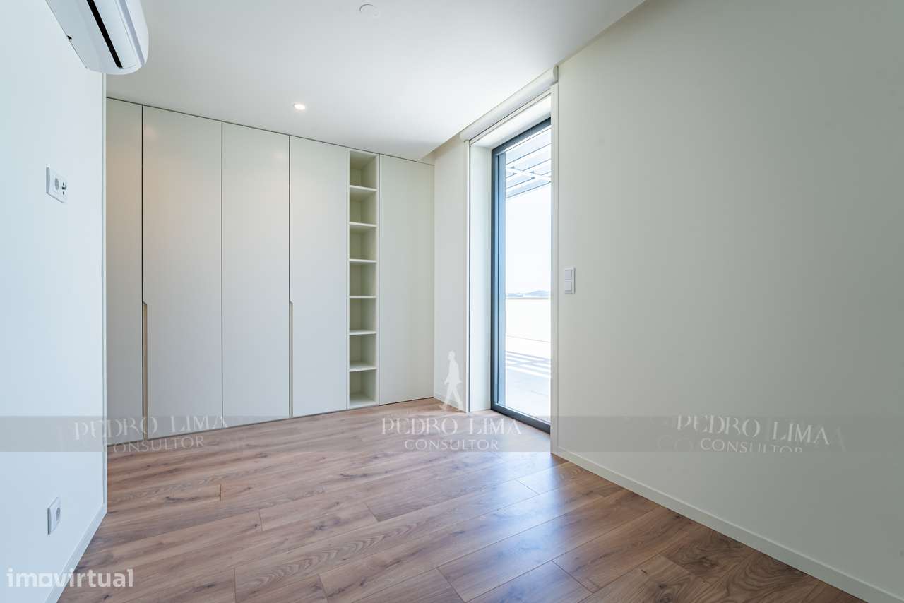 T2 NOVO com 241m2 com Terraços e 2 lugares de Garagem-21