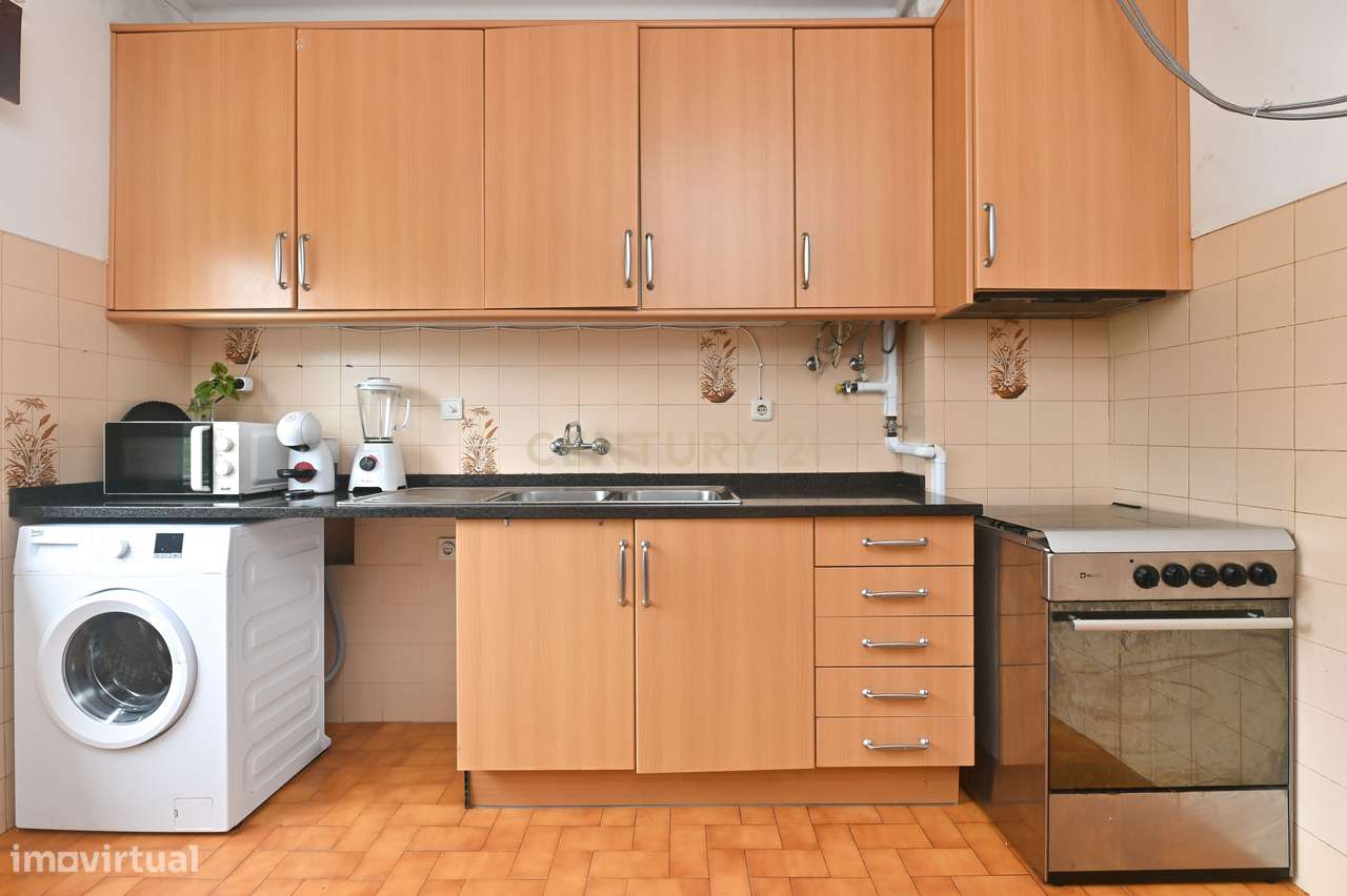 T2 Porto Salvo, Oeiras - Próximo de Serviços, Comércio e Transportes - Grande imagem: 2/26