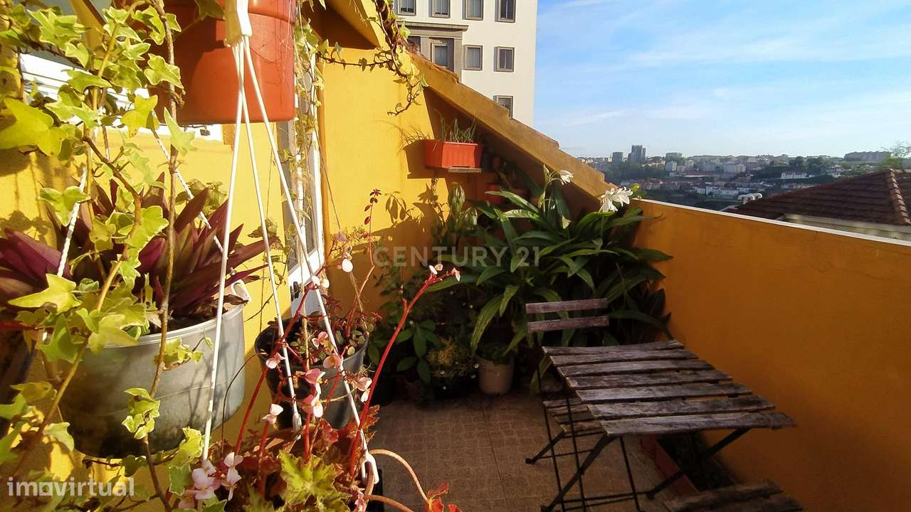 Dois prédios contíguos na Baixa do Porto -com licença AL - Grande imagem: 5/15