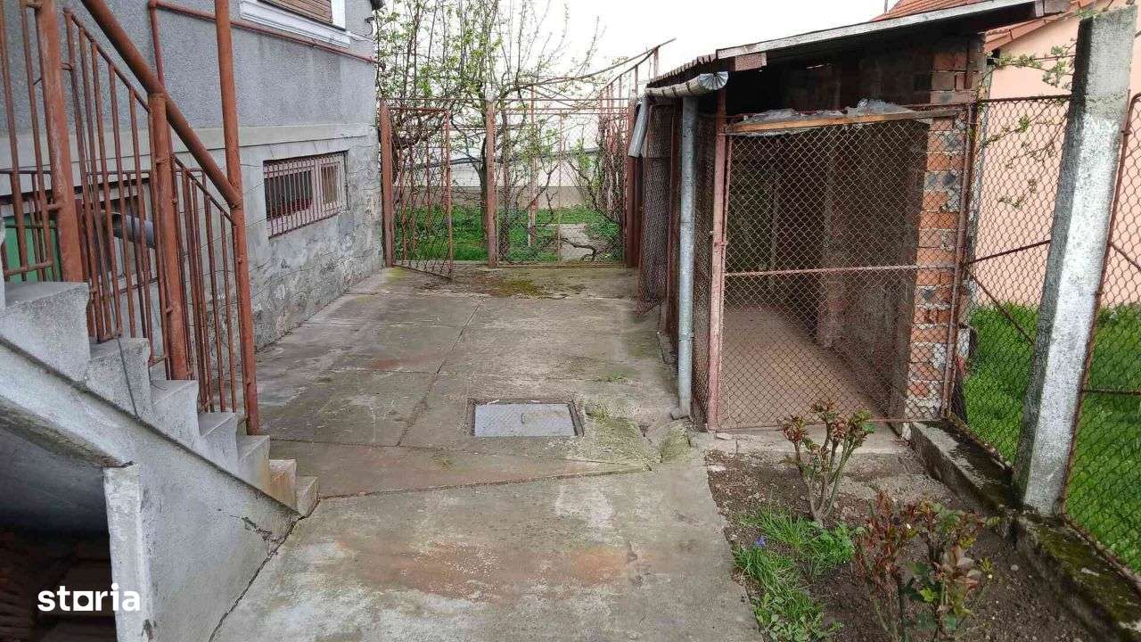 Comision 0 - Casa cu 5 camere si 2 garaje in Caransebes - Imagine principală: 4/19