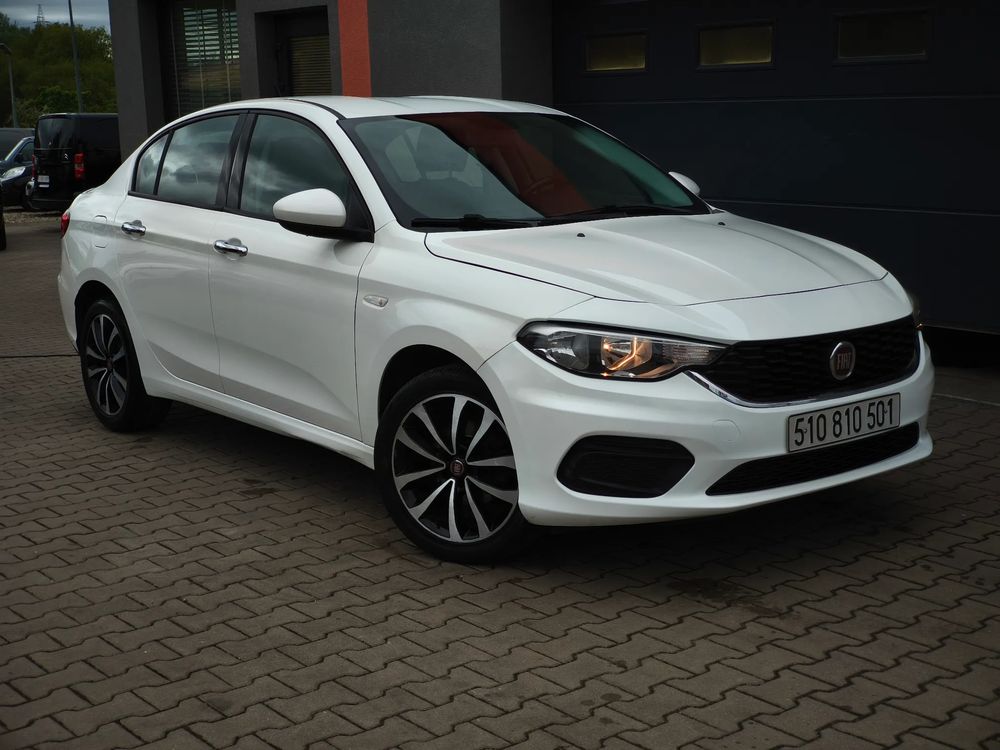 Fiat Tipo II 1.4 16V Lounge 2016