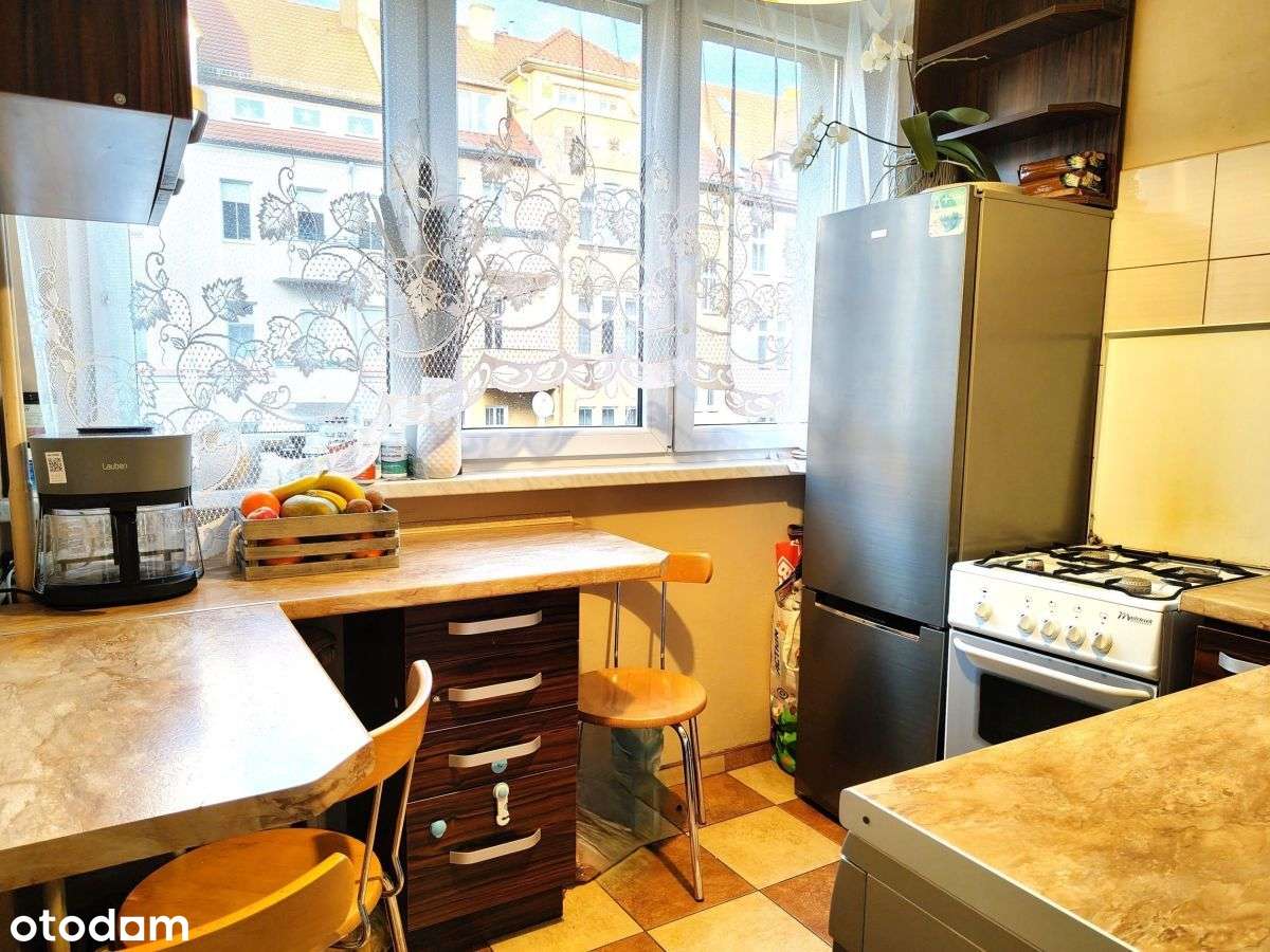 Słoneczne mieszkanie/3 pokoje/ogrzewanie miejskie-2