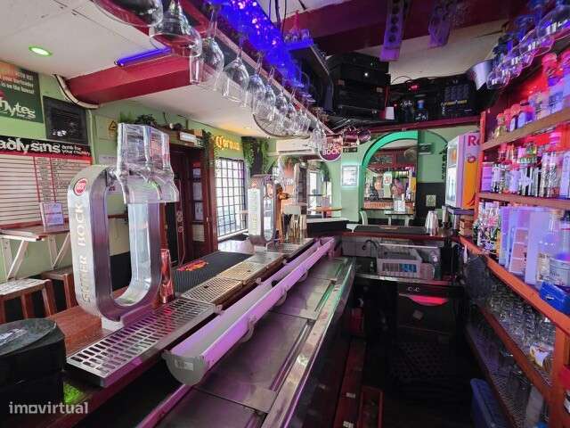 Venda de Prédio / 2 fracções em Lagos-9