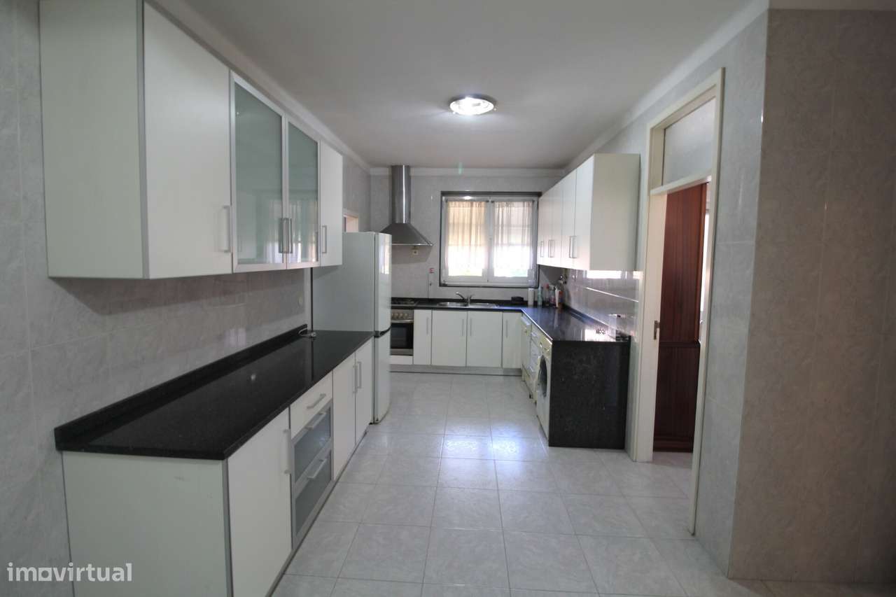 Quarto -  Avenida de Londres - Guimarães - Grande imagem: 4/16